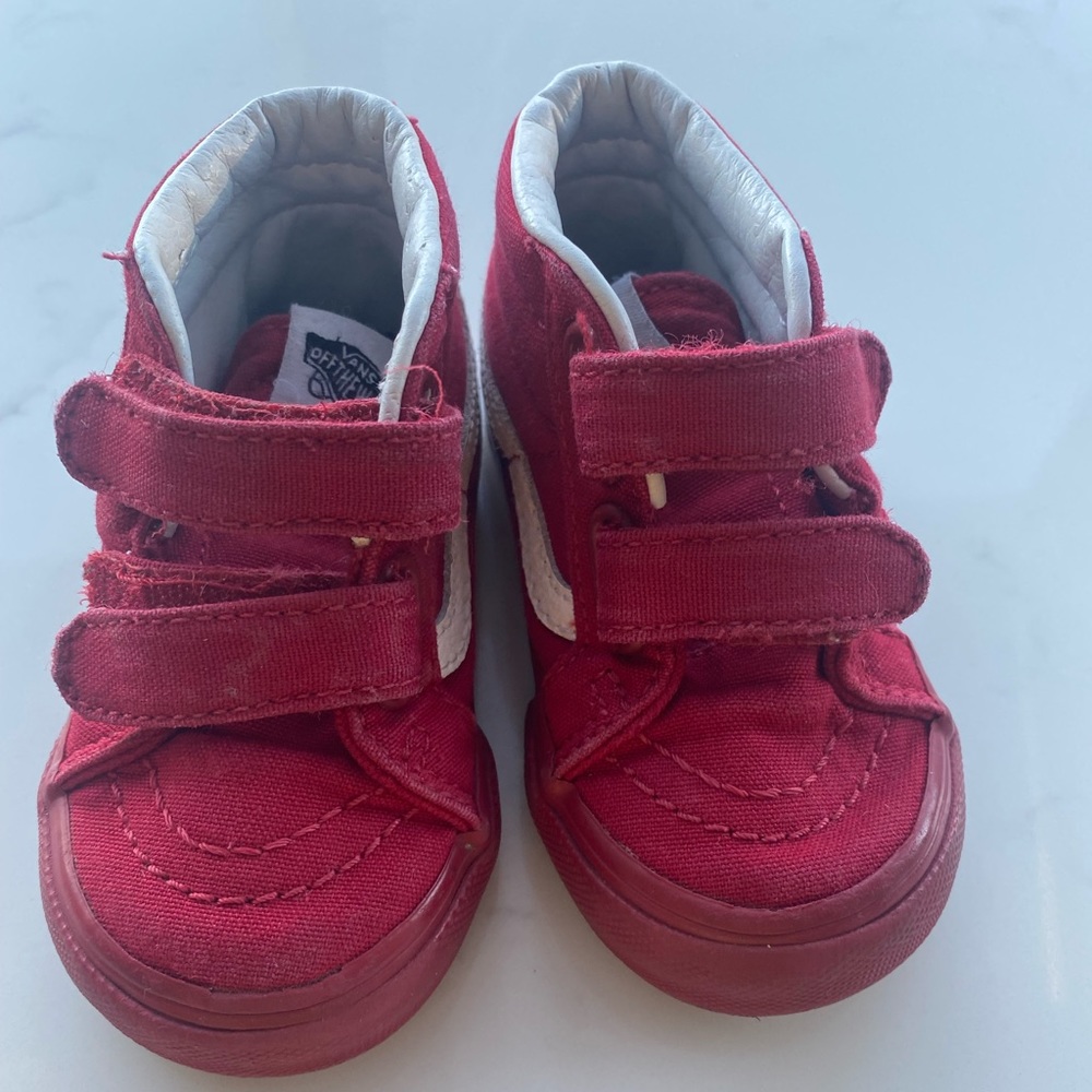 Red toddler vans